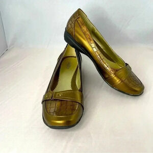 Rialto Women’s Flats 8.5 Gold Slip On Shoes